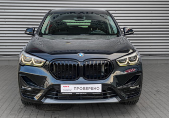 Подержанный автомобиль BMW X1 2020 года (2 фото)