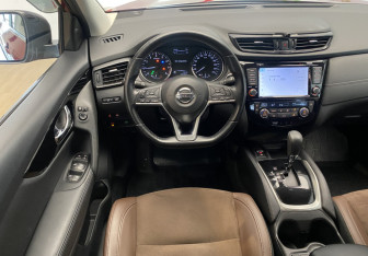 Подержанный автомобиль Nissan Qashqai 2020 года (10 фото)
