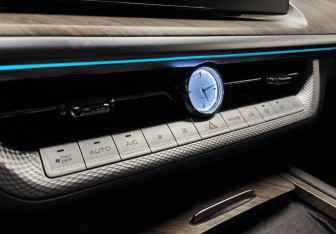 Подержанный автомобиль Tank 500 2023 года (11 фото)