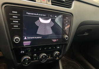 Подержанный автомобиль Skoda Octavia Liftback 2017 года (15 фото)