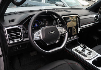 Подержанный автомобиль JAC T9 2024 года (12 фото)