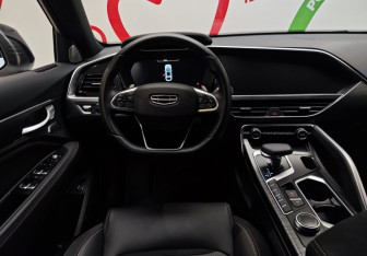 Подержанный автомобиль Geely Tugella 2024 года (8 фото)