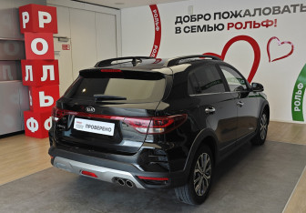 Подержанный автомобиль Kia Rio Hatchback 2021 года (4 фото)