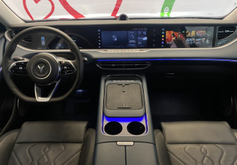 Подержанный автомобиль Voyah Free 2023 года (12 фото)