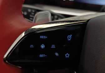 Подержанный автомобиль Exeed RX 2023 года (24 фото)