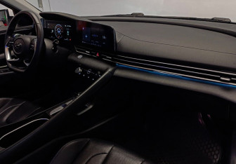 Подержанный автомобиль Hyundai Elantra Sedan 2020 года (7 фото)