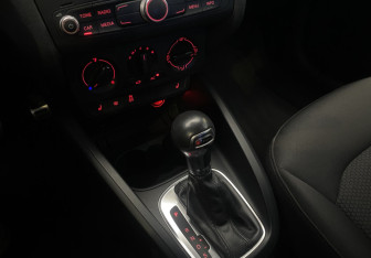Подержанный автомобиль Audi A1 2014 года (13 фото)