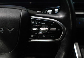 Подержанный автомобиль Omoda C5 2023 года (31 фото)