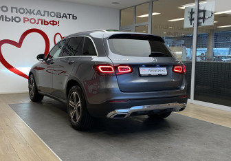 Подержанный автомобиль Mercedes-Benz GLC Coupe 2021 года (6 фото)