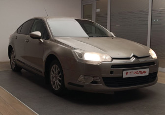Подержанный автомобиль Citroen C5 Sedan 2009 года (3 фото)