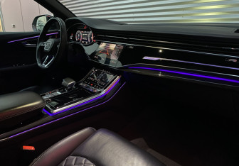 Подержанный автомобиль Audi Q8 2019 года (8 фото)