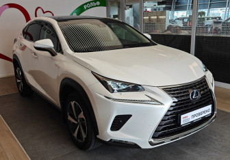 Подержанный автомобиль Lexus NX 2018 года (3 фото)