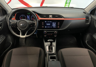 Подержанный автомобиль Kia Rio Sedan 2021 года (9 фото)