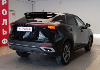 Подержанный автомобиль Omoda C5 2024 года (4 фото)