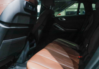 Подержанный автомобиль BMW X6 2020 года (7 фото)