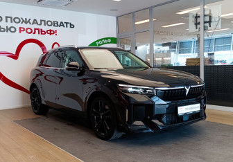 Подержанный автомобиль Voyah Free 2023 года (3 фото)