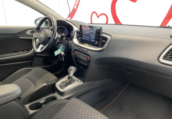 Подержанный автомобиль Kia Ceed Wagon 2021 года (4 фото)