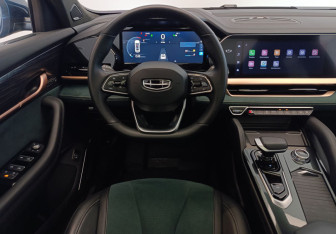 Подержанный автомобиль Geely Monjaro 2023 года (14 фото)