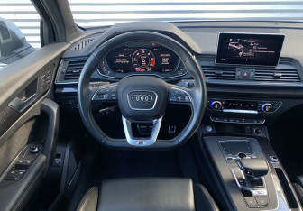 Подержанный автомобиль Audi SQ5 2020 года (17 фото)