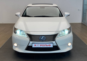 Подержанный автомобиль Lexus ES 2012 года (2 фото)