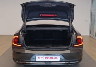 Подержанный автомобиль Volvo S90 2021 года (9 фото)
