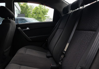 Подержанный автомобиль Chevrolet Aveo Sedan 2007 года (7 фото)