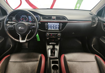 Подержанный автомобиль Kia Rio Sedan 2020 года (14 фото)