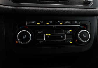 Подержанный автомобиль Volkswagen Tiguan 2013 года (14 фото)