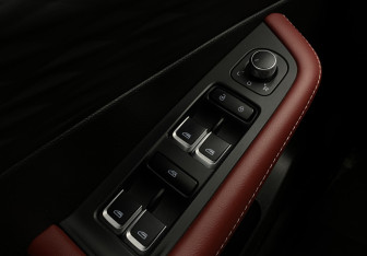 Подержанный автомобиль Geely Coolray 2023 года (25 фото)