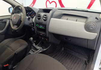 Подержанный автомобиль Renault Duster 2017 года (7 фото)