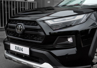 Новый Toyota RAV4 2025 (8 фото)