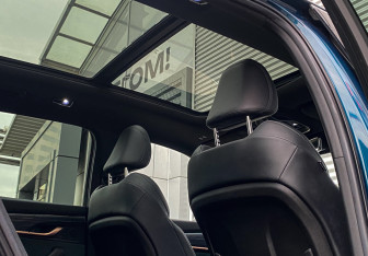 Подержанный автомобиль Geely Monjaro 2023 года (14 фото)