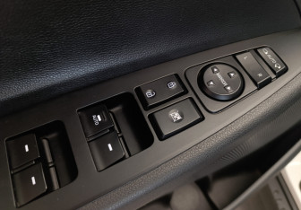 Подержанный автомобиль Hyundai Tucson 2016 года (11 фото)