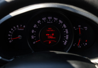 Подержанный автомобиль Kia Sportage 2011 года (23 фото)