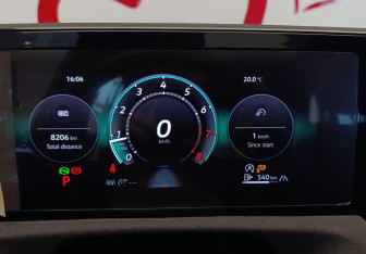 Подержанный автомобиль Volkswagen Tiguan 2025 года (27 фото)
