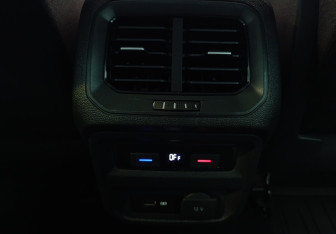 Подержанный автомобиль Volkswagen Tiguan 2019 года (11 фото)