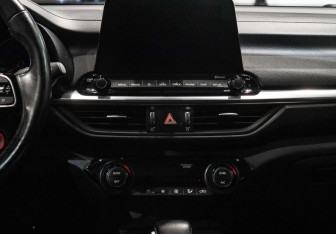 Подержанный автомобиль Kia Cerato Sedan 2020 года (10 фото)