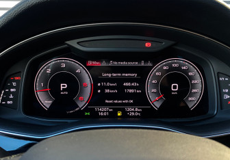 Подержанный автомобиль Audi Q7 2020 года (29 фото)