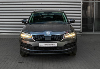 Подержанный автомобиль Skoda Karoq 2021 года (2 фото)