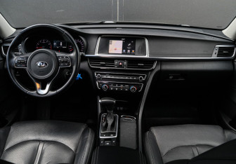 Подержанный автомобиль Kia Optima Sedan 2018 года (10 фото)