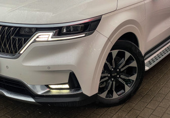 Подержанный автомобиль Kia Carnival 2020 года (4 фото)