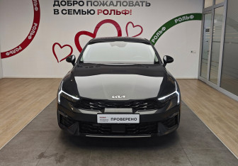 Подержанный автомобиль Kia K5 2025 года (2 фото)