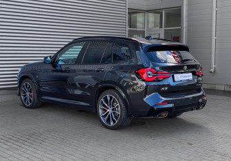 Подержанный автомобиль BMW X3 2021 года (7 фото)