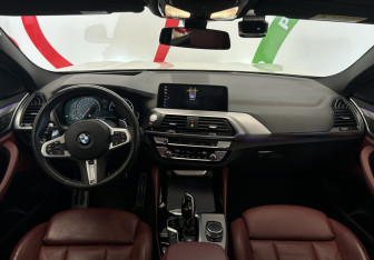 Подержанный автомобиль BMW X4 2019 года (9 фото)