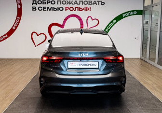 Подержанный автомобиль Kia Cerato Sedan 2021 года (5 фото)