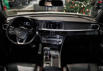 Подержанный автомобиль Kia Optima Sedan 2018 года (23 фото)