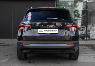 Подержанный автомобиль Skoda Karoq 2020 года (5 фото)