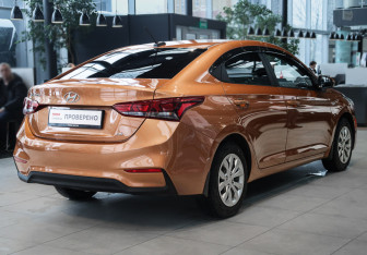 Подержанный автомобиль Hyundai Solaris Sedan 2017 года (4 фото)