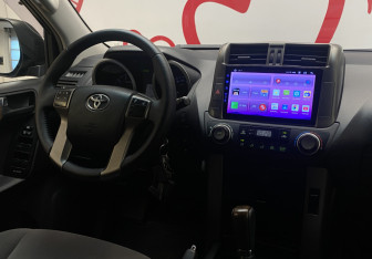 Подержанный автомобиль Toyota Land Cruiser Prado 2012 года (10 фото)