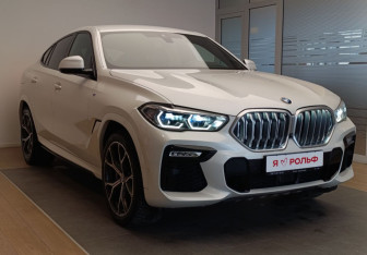 Подержанный автомобиль BMW X6 2020 года (3 фото)